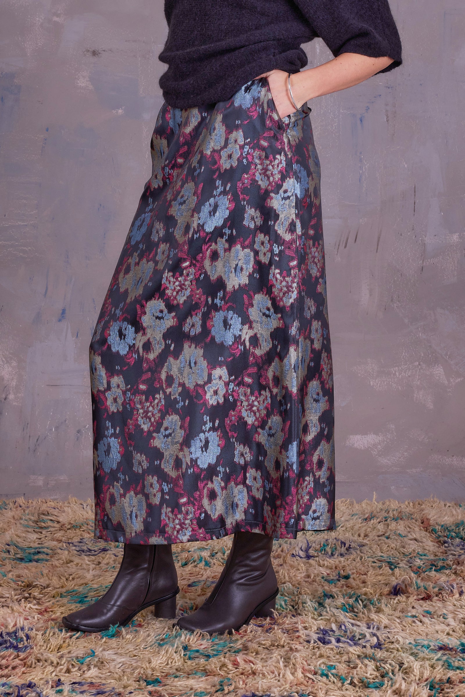 Emmanuel rok in pink blue jacquard