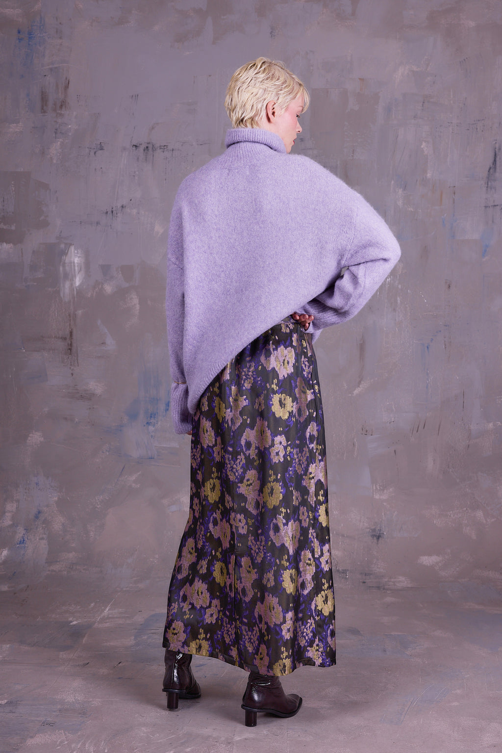 Emmanuel rok in violet blossom jacquard