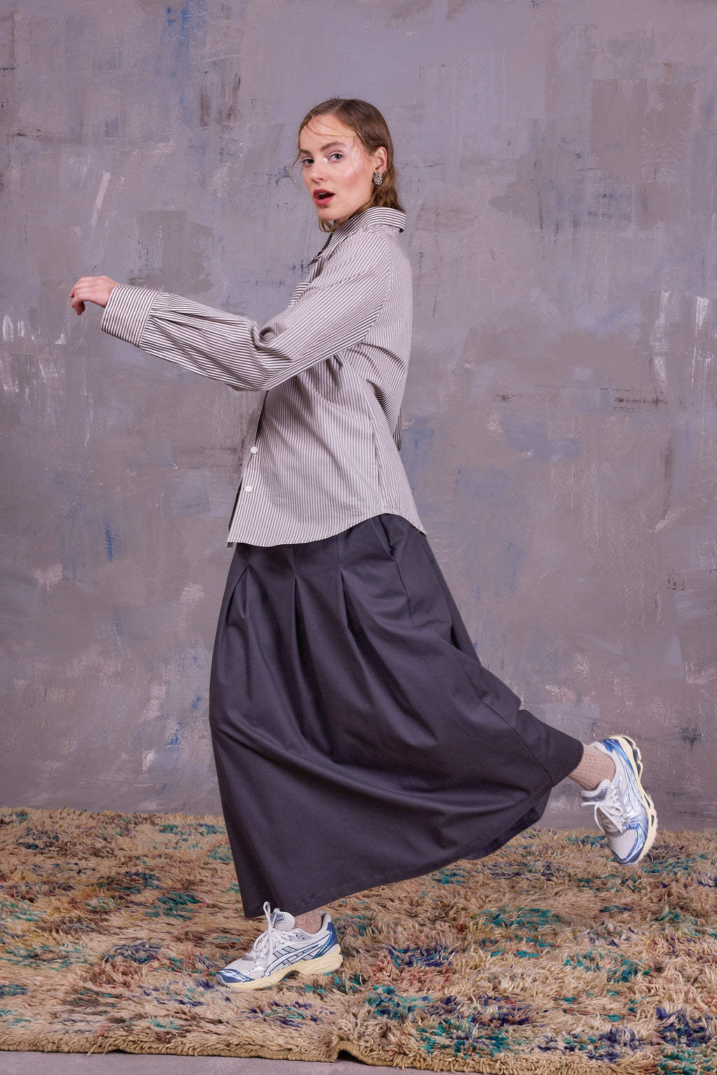 Fieke rok in charcoal