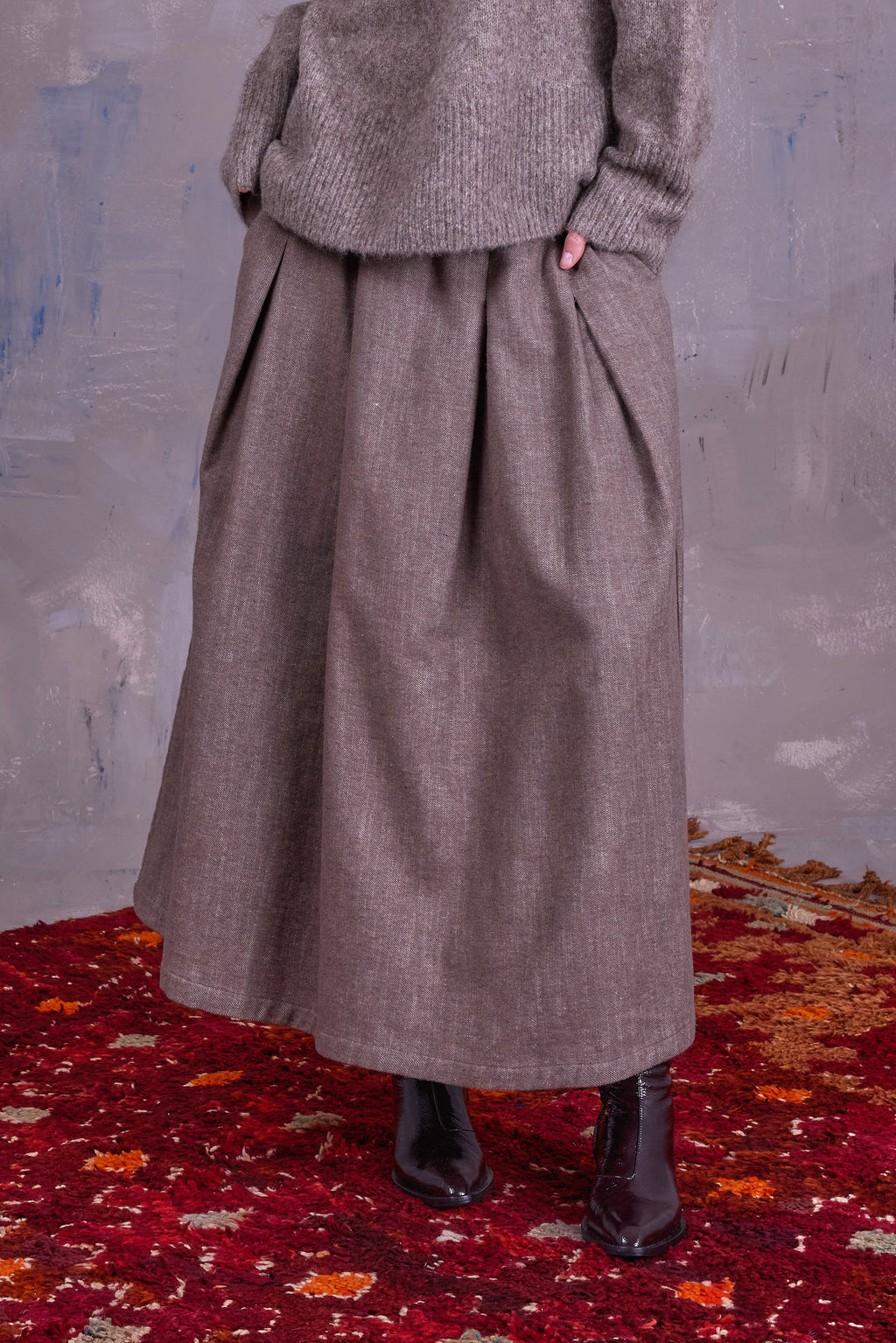 Fieke rok in greige gabardine