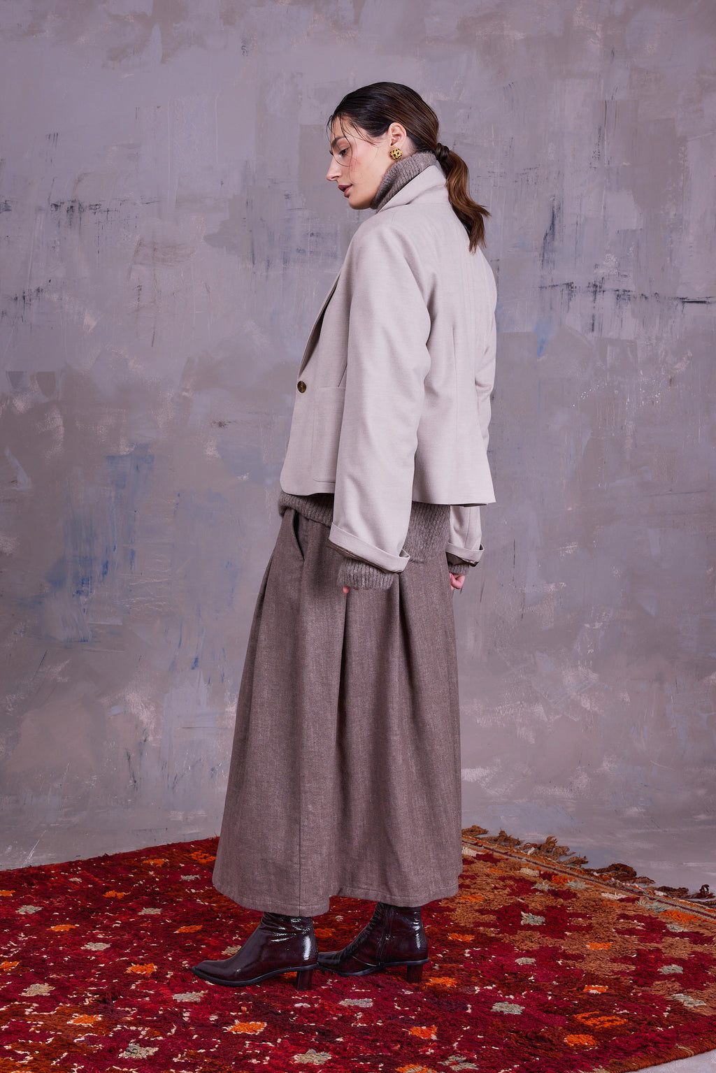 Fieke rok in greige gabardine