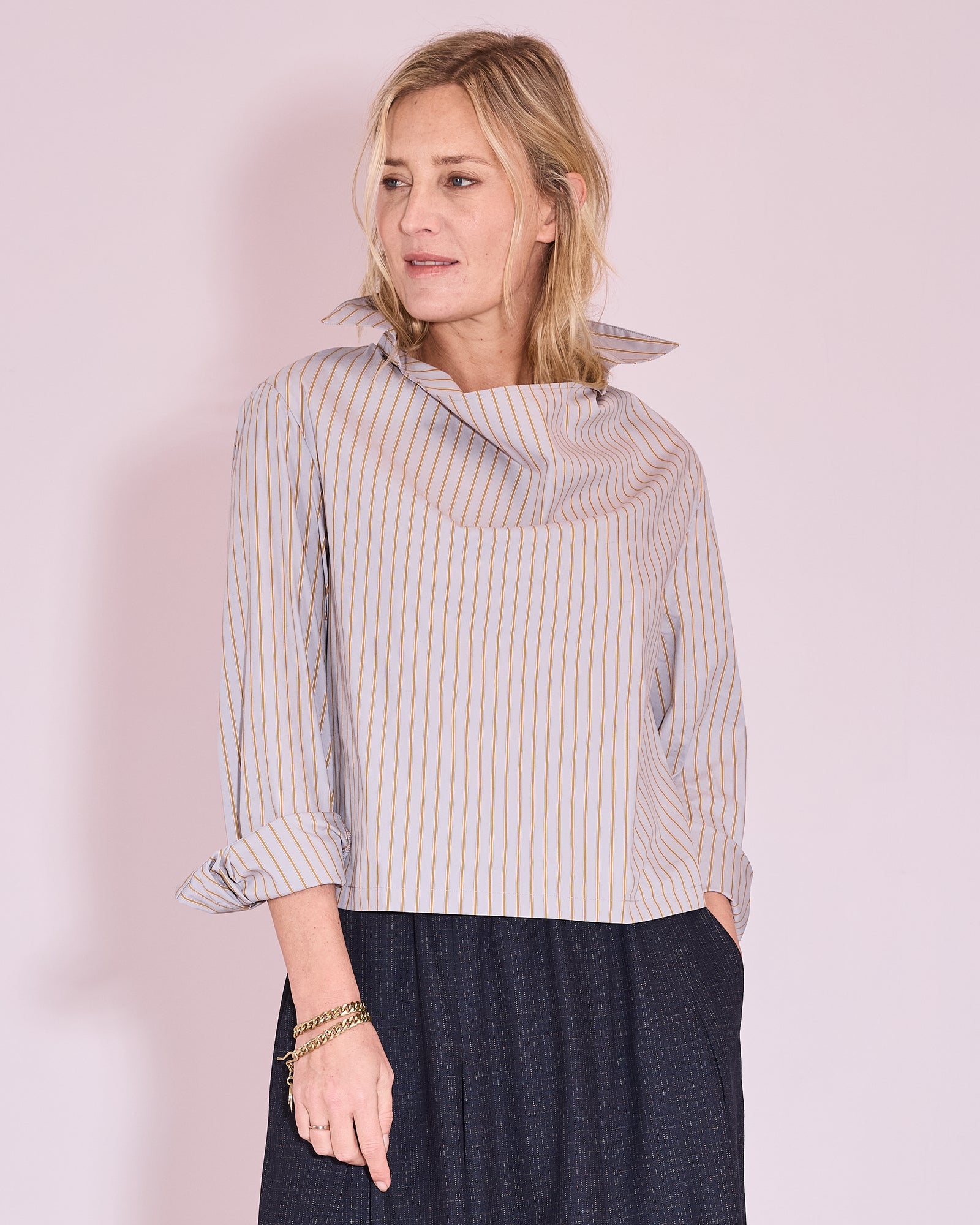 Julla blouse in harbor mist / mustard