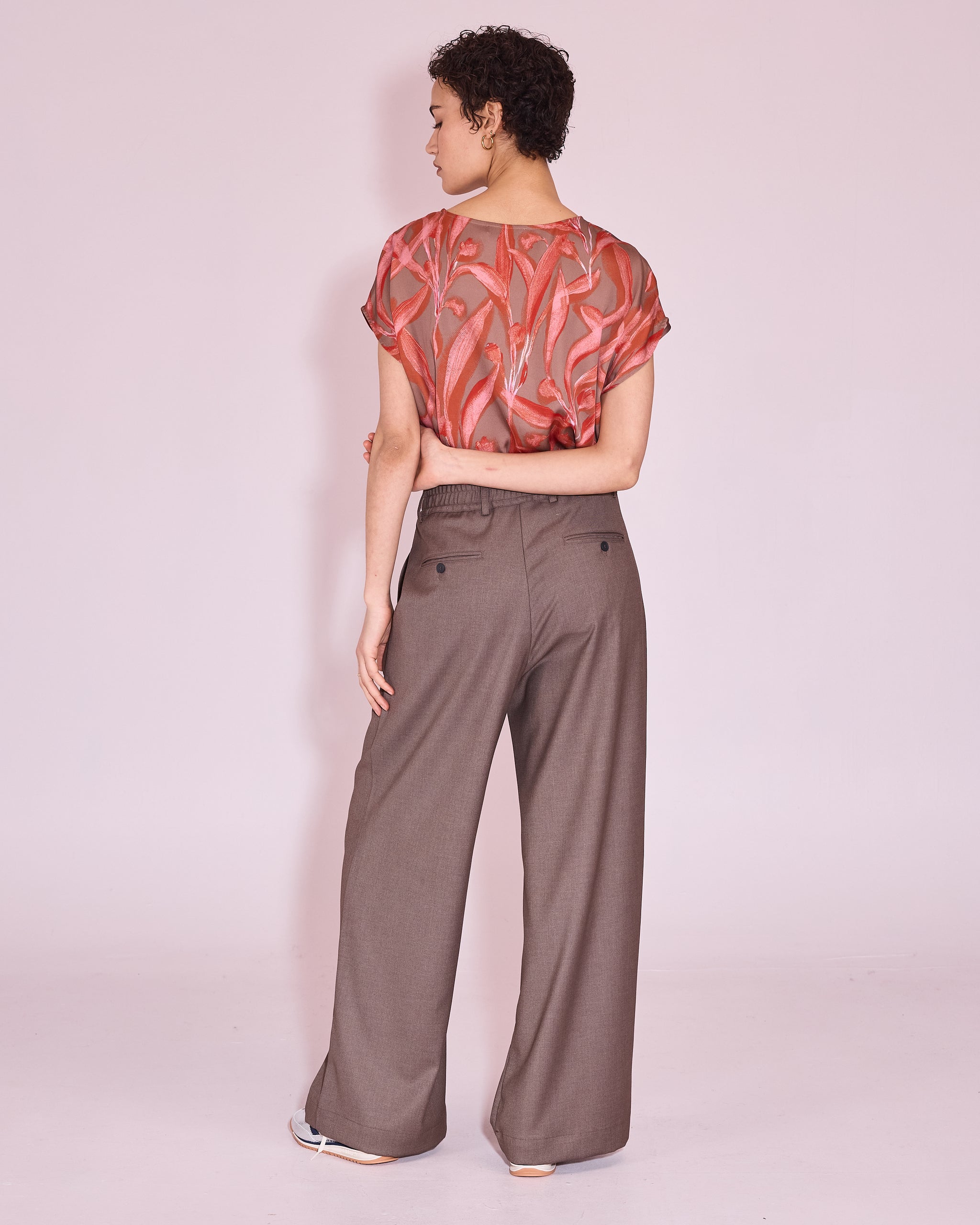 Janie top in red leaves