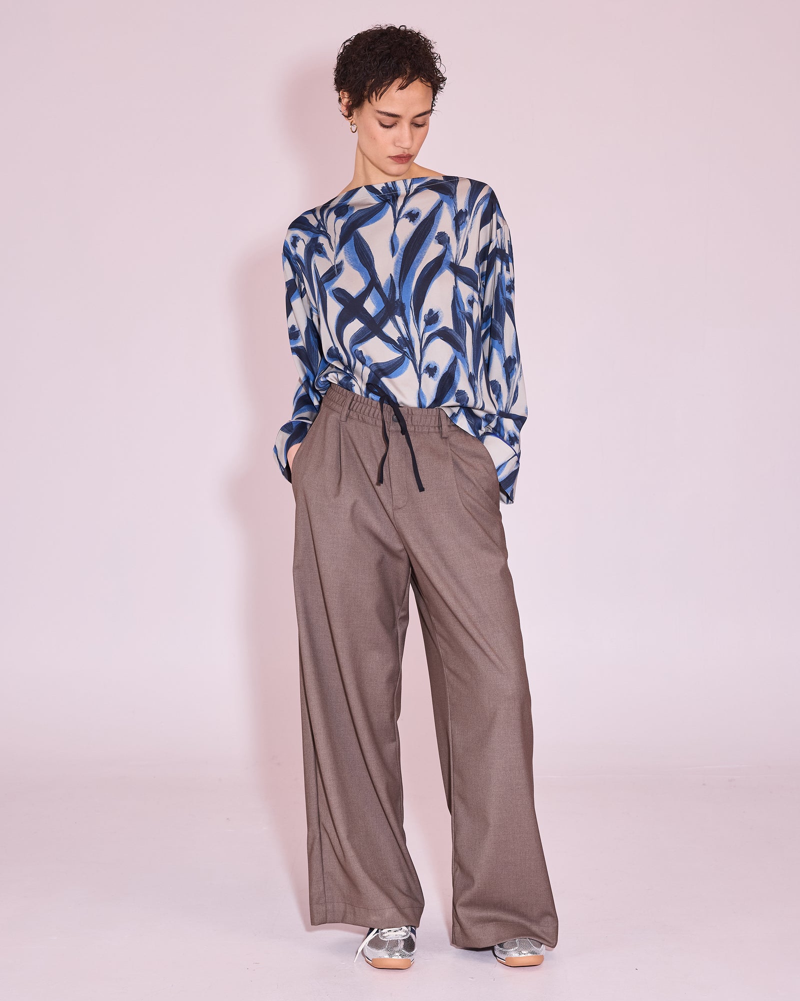 Jane blouse in blue leaves