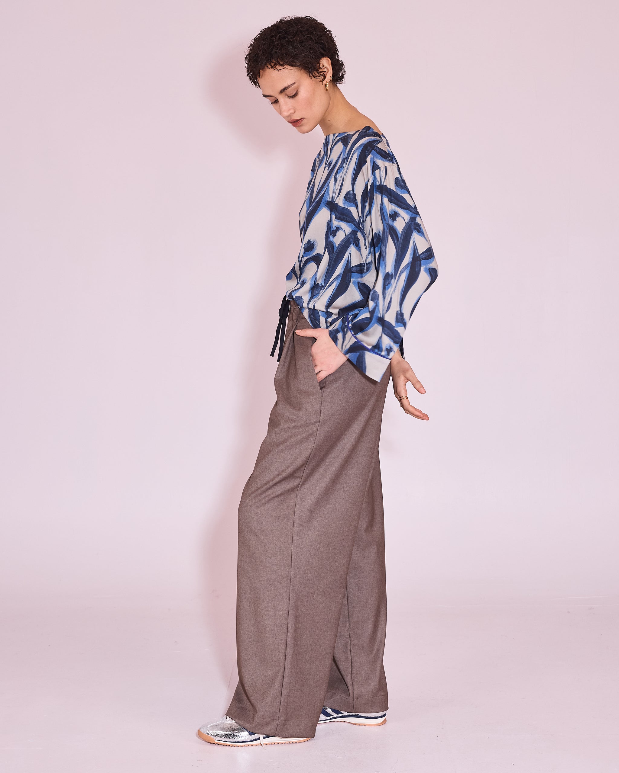 Jane blouse in blue leaves