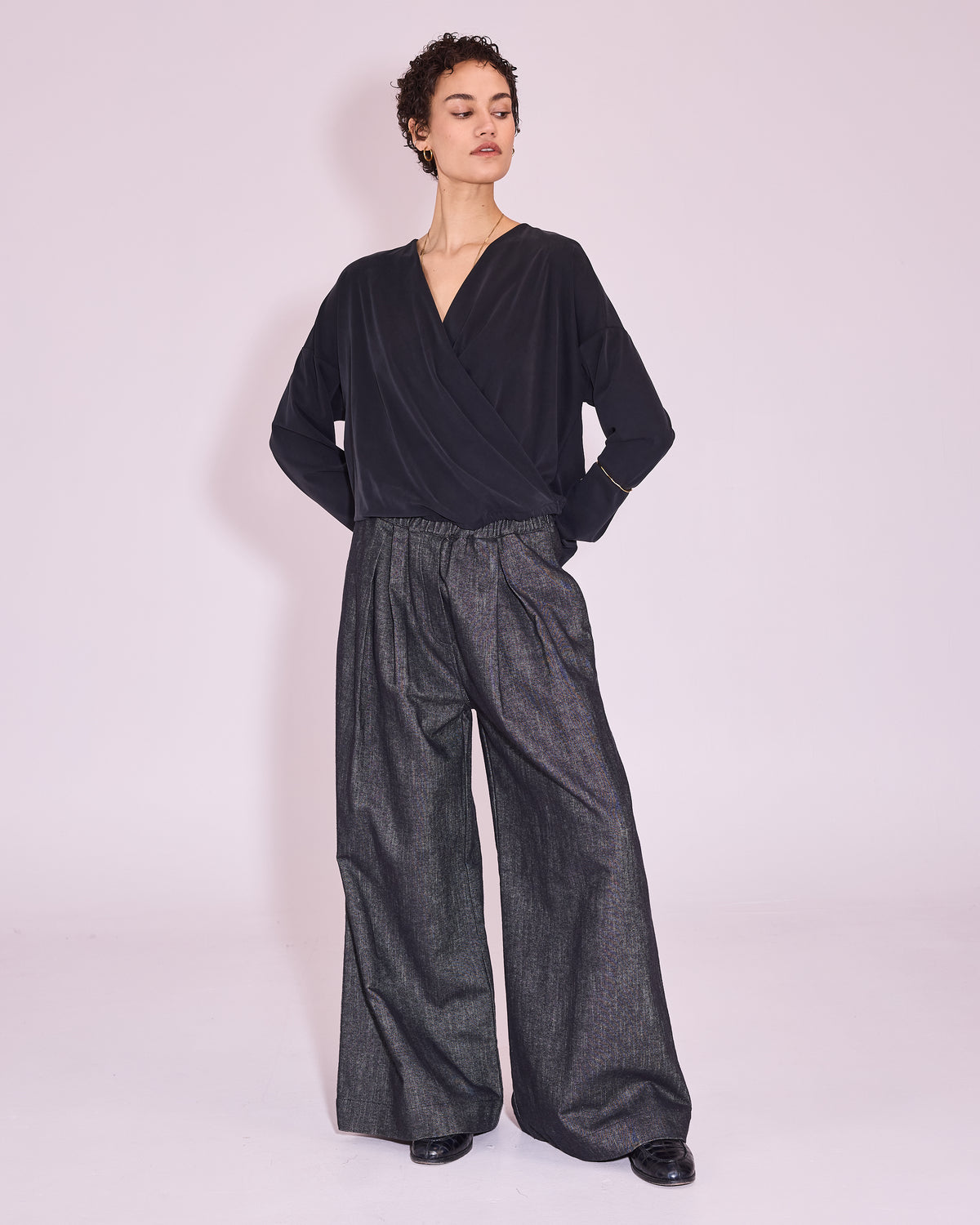 Jocelyn blouse in off-black