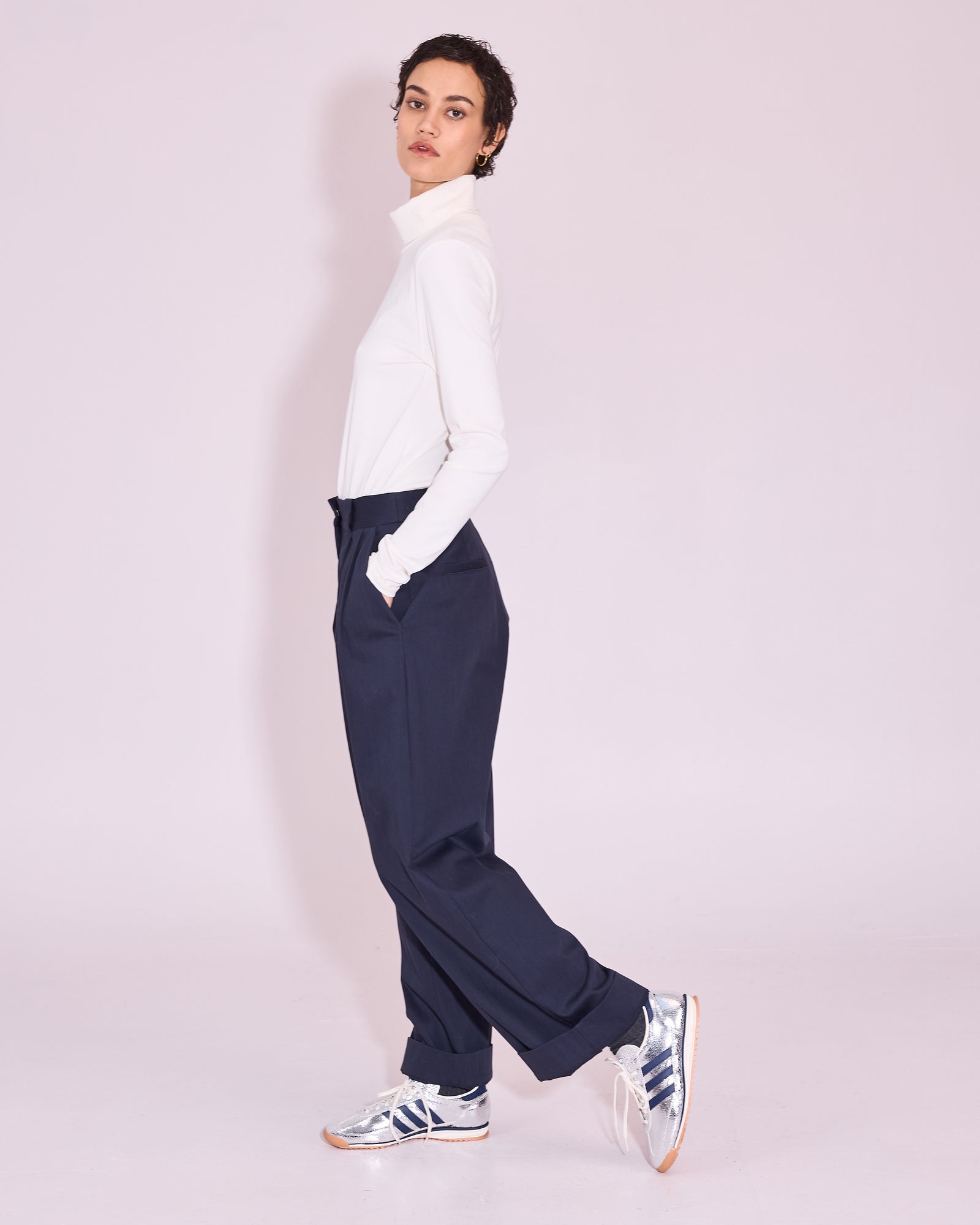 NVW26B122X-J0200-001-WB.jpg