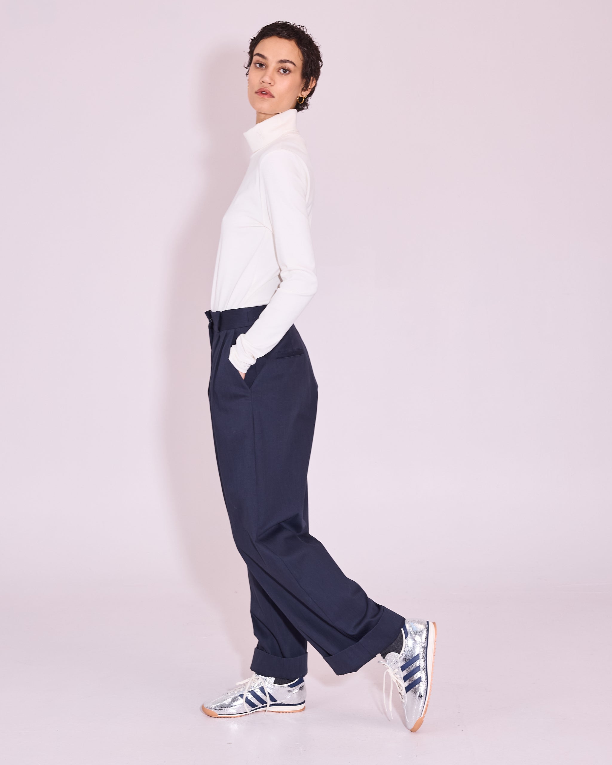 NVW26B122X-J0200-001-WB.jpg