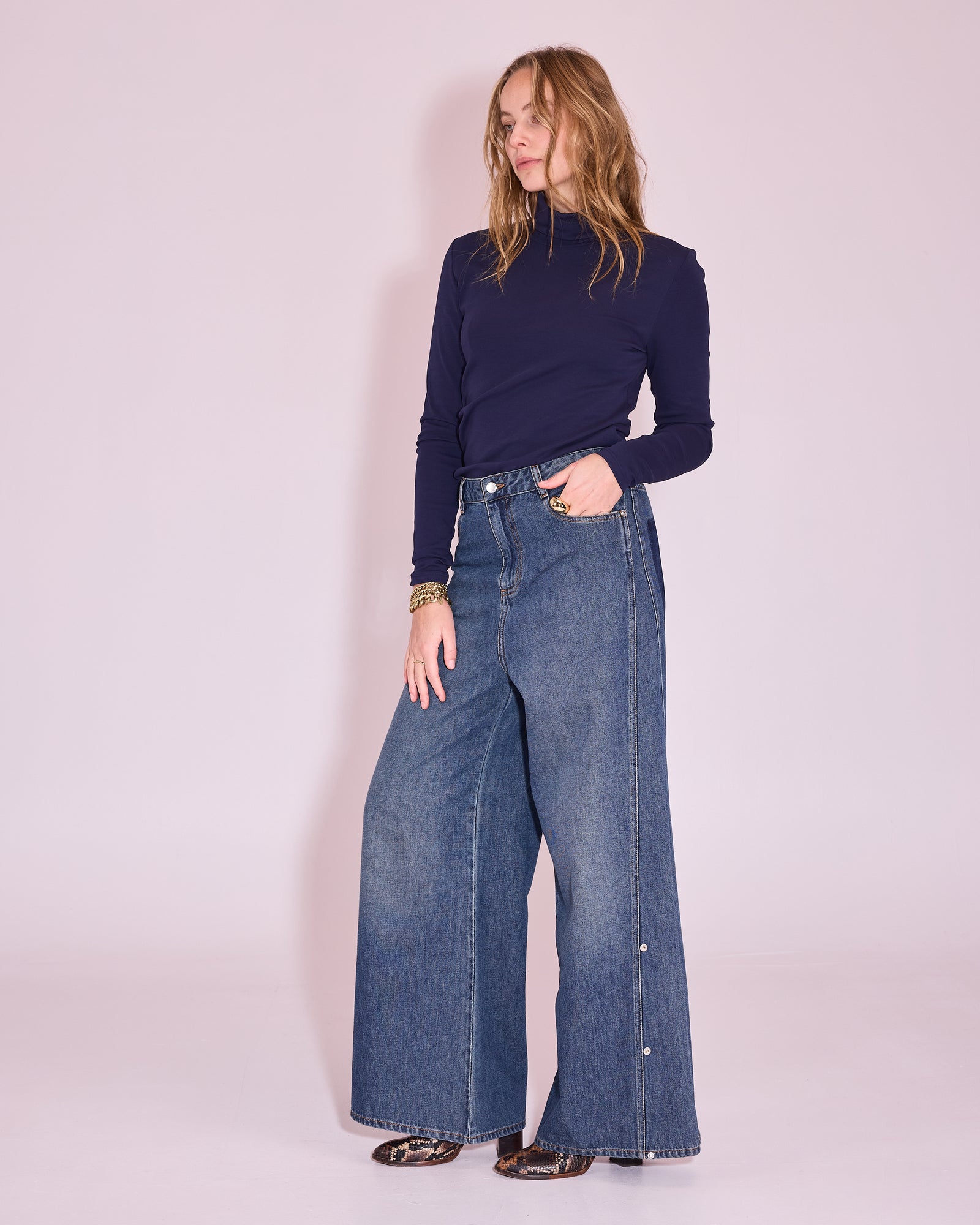 Gisely turtleneck T-shirt in midnight blue