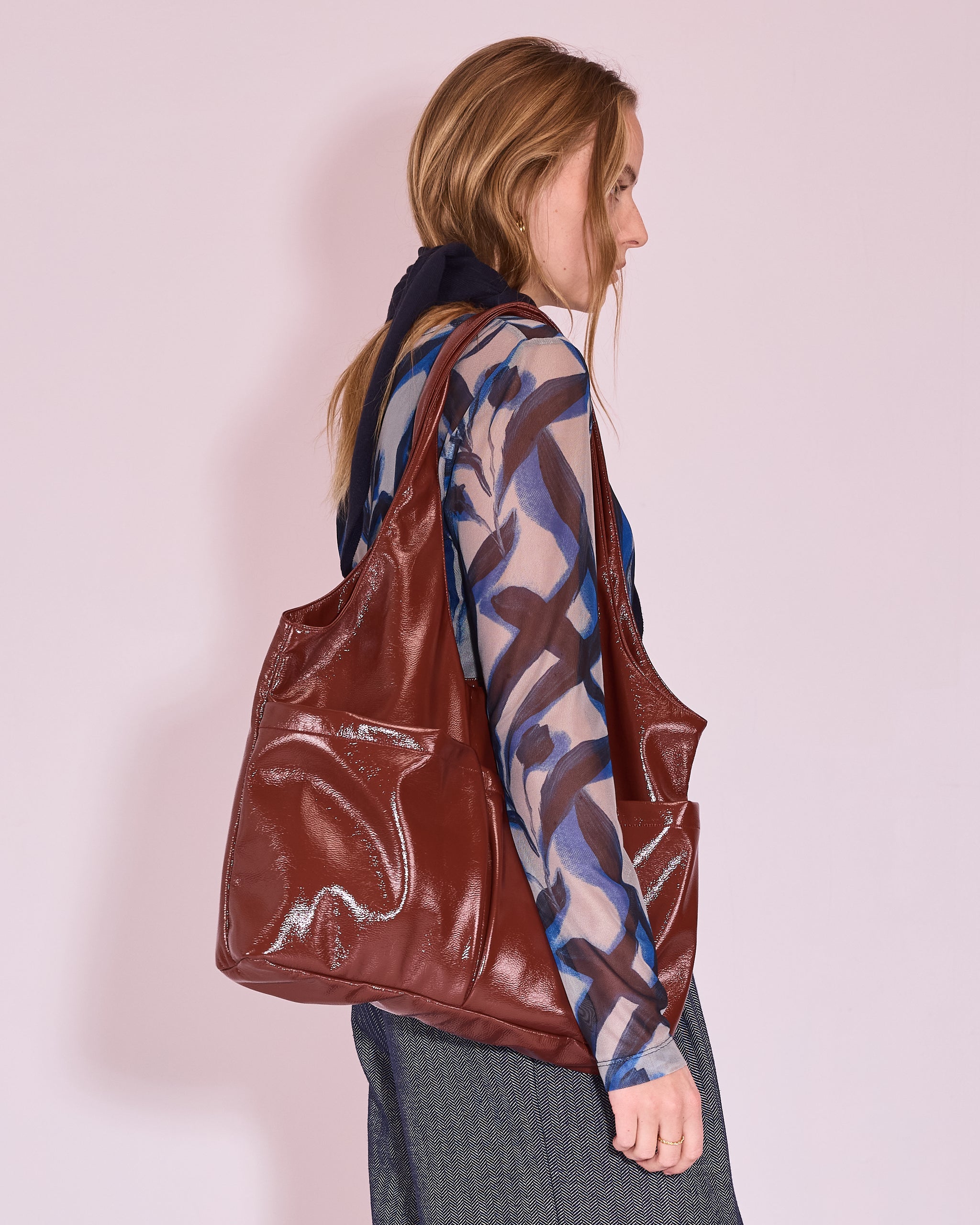 Jac handtas in maroon faux leather