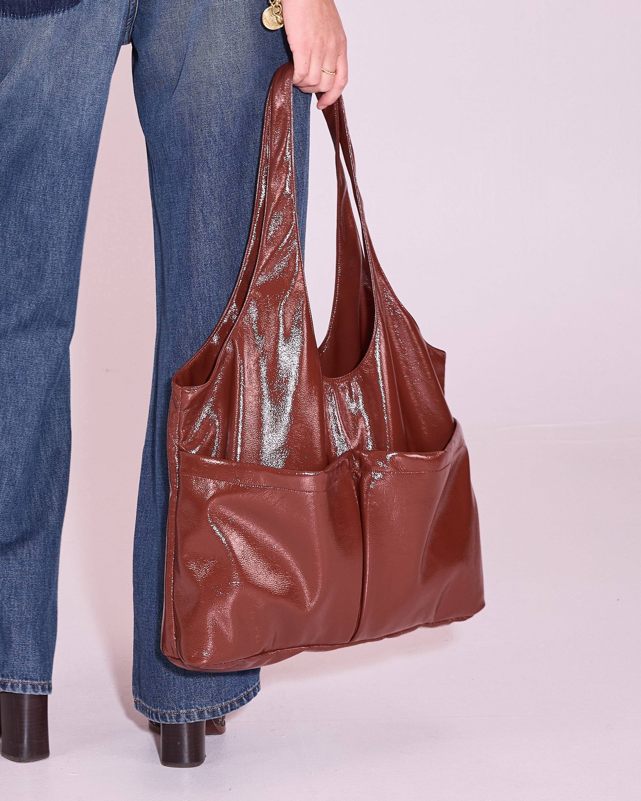 Jac handtas in maroon faux leather