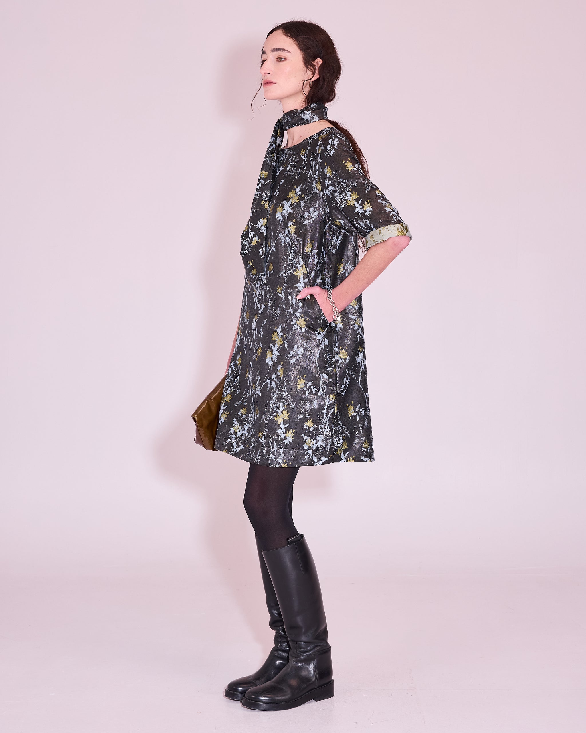 Judith dress in anthracite floral jacquard