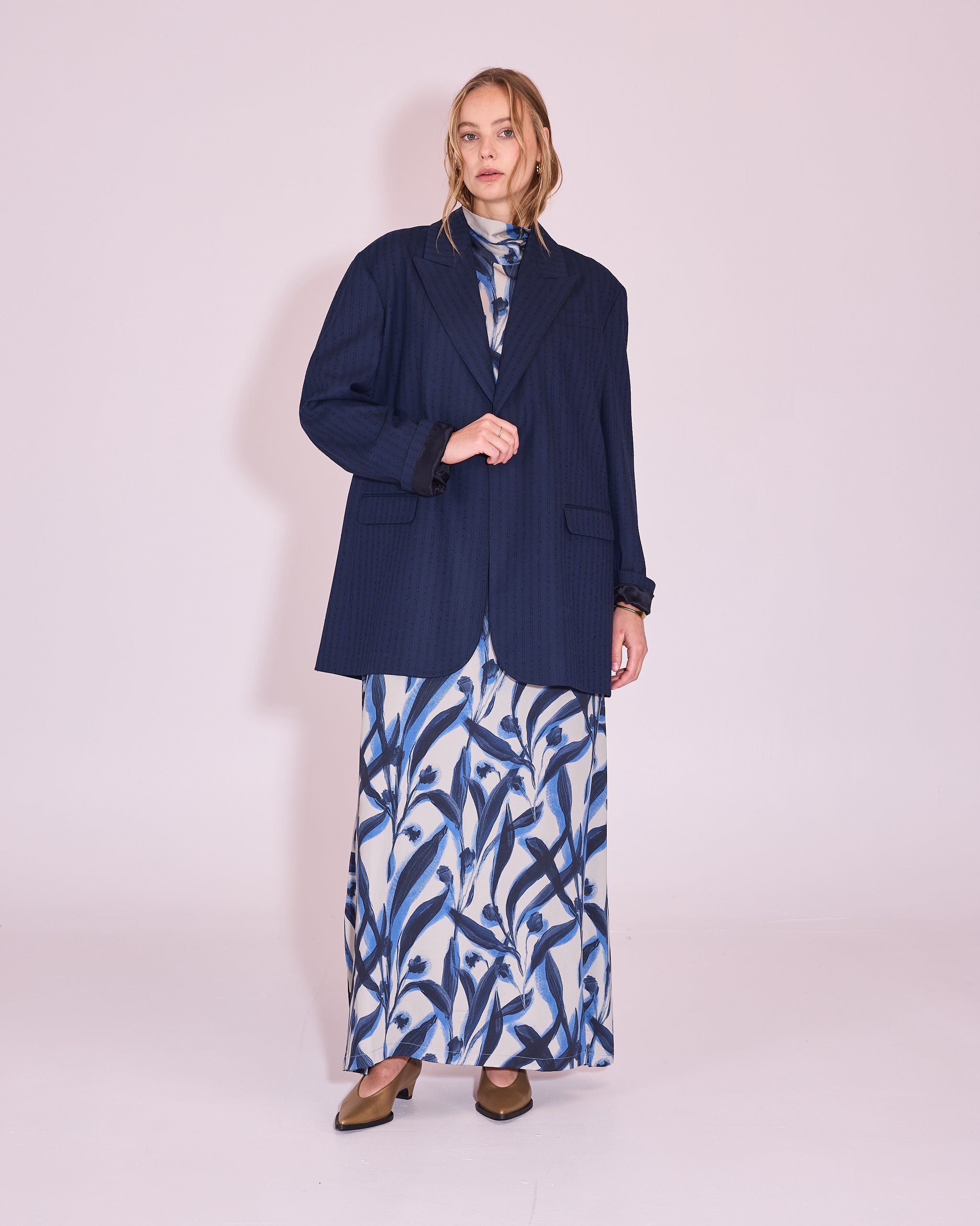 Jackie dress in blue leaves