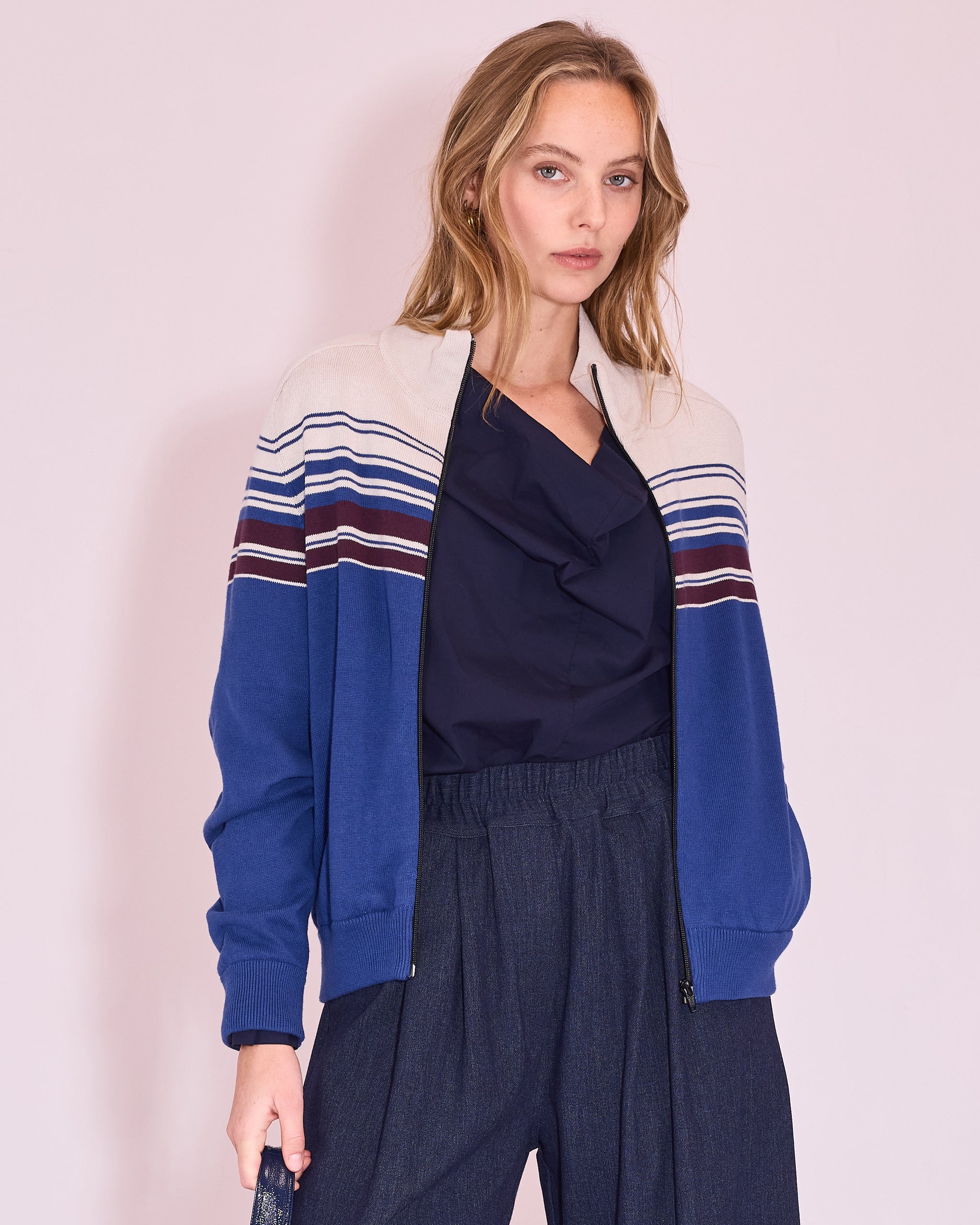 Jamestown vest in blue quartz / stone