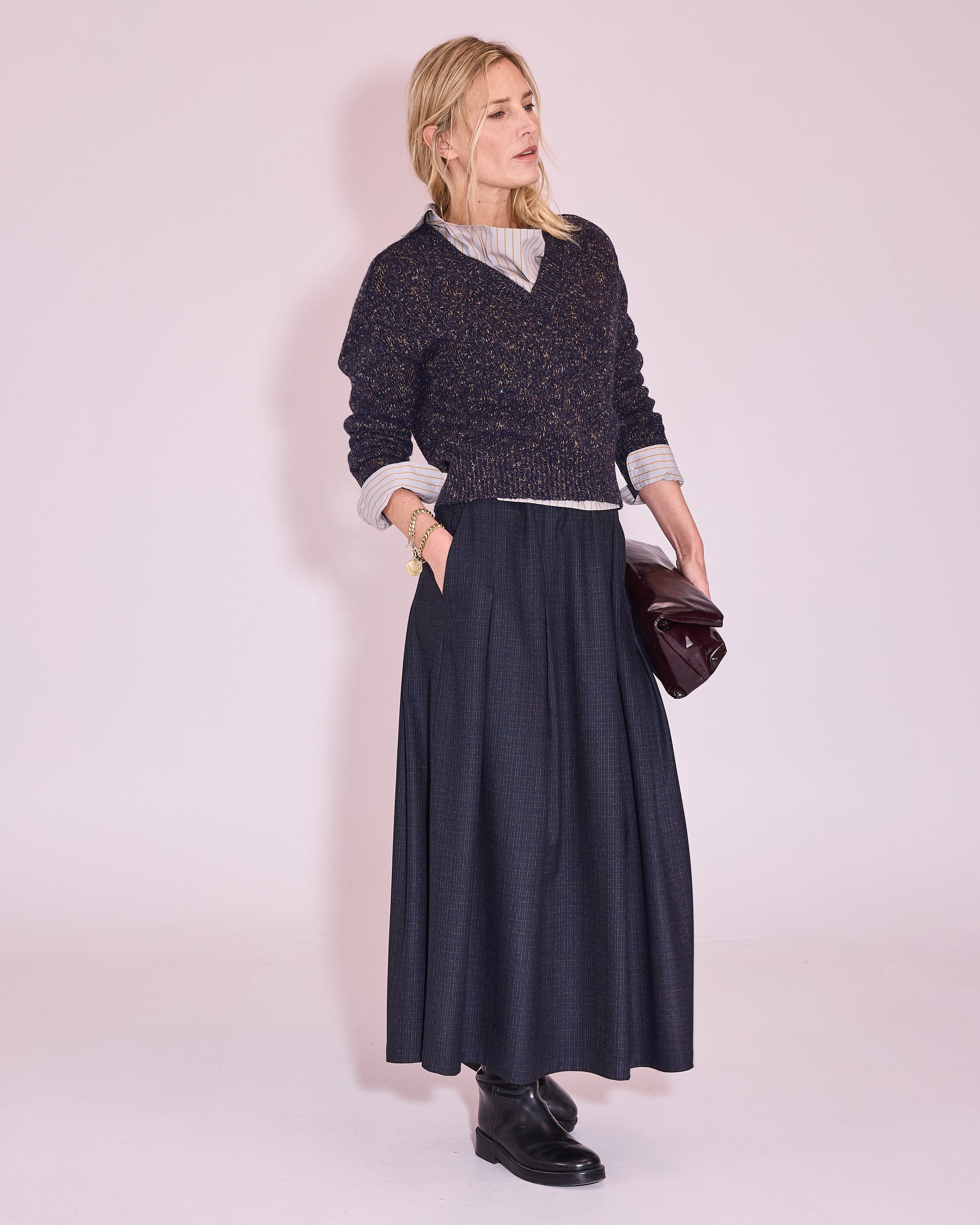 Jerevan knitted jumper in midnight blue / amber