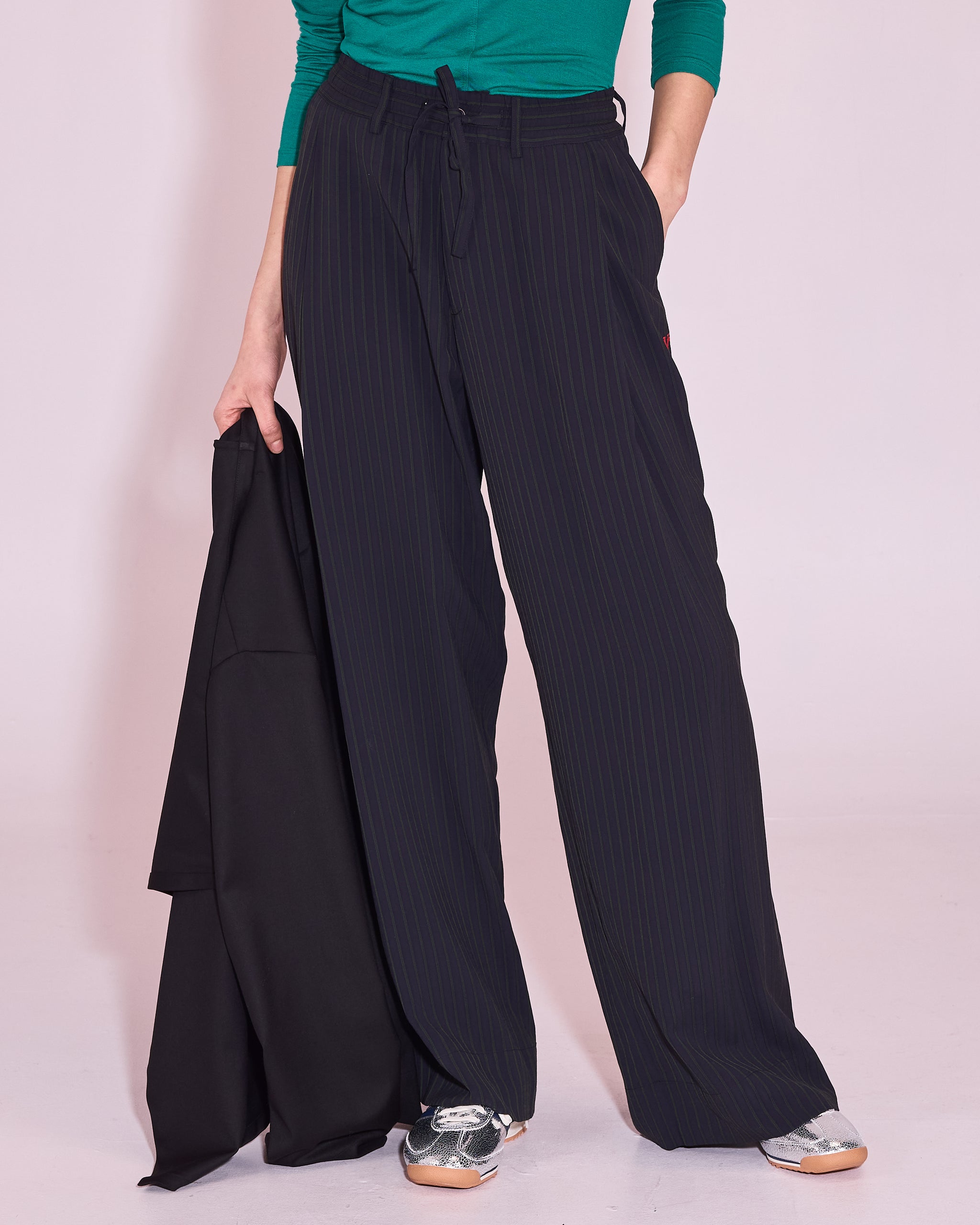 Haiko broek in navy / bright red