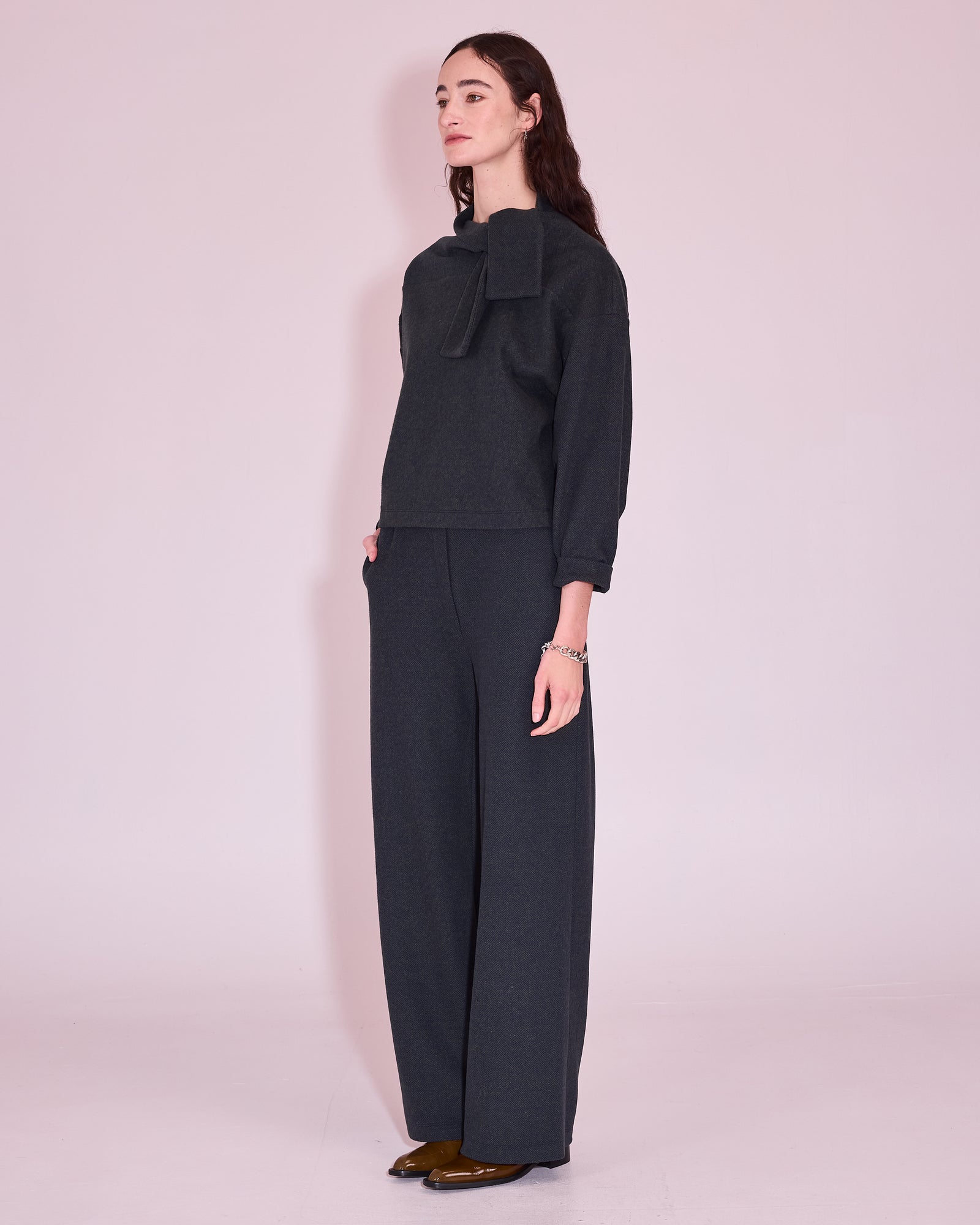 Gio broek in dark green herringbone