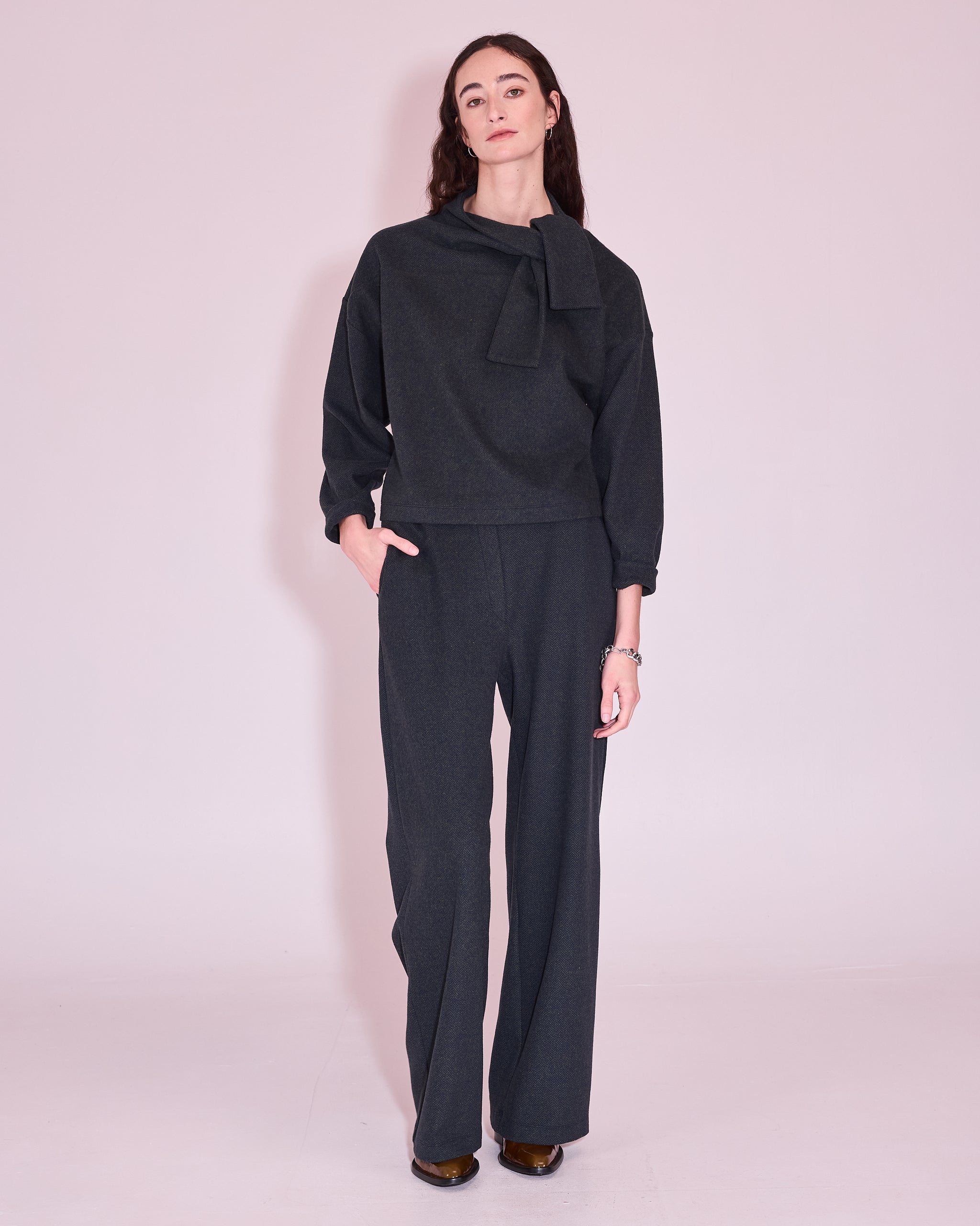Gio broek in dark green herringbone