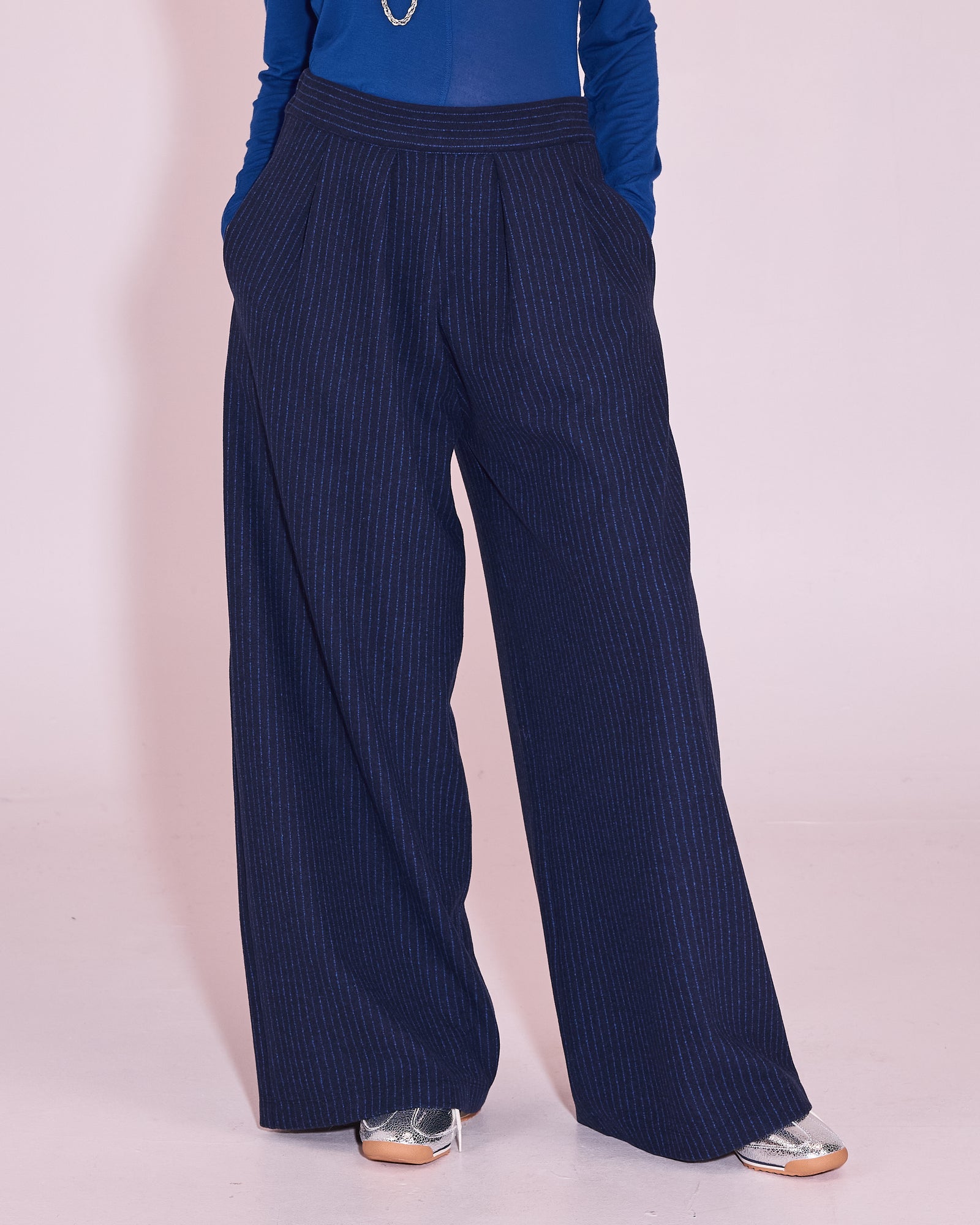 Egbert trousers in bright blue stripes