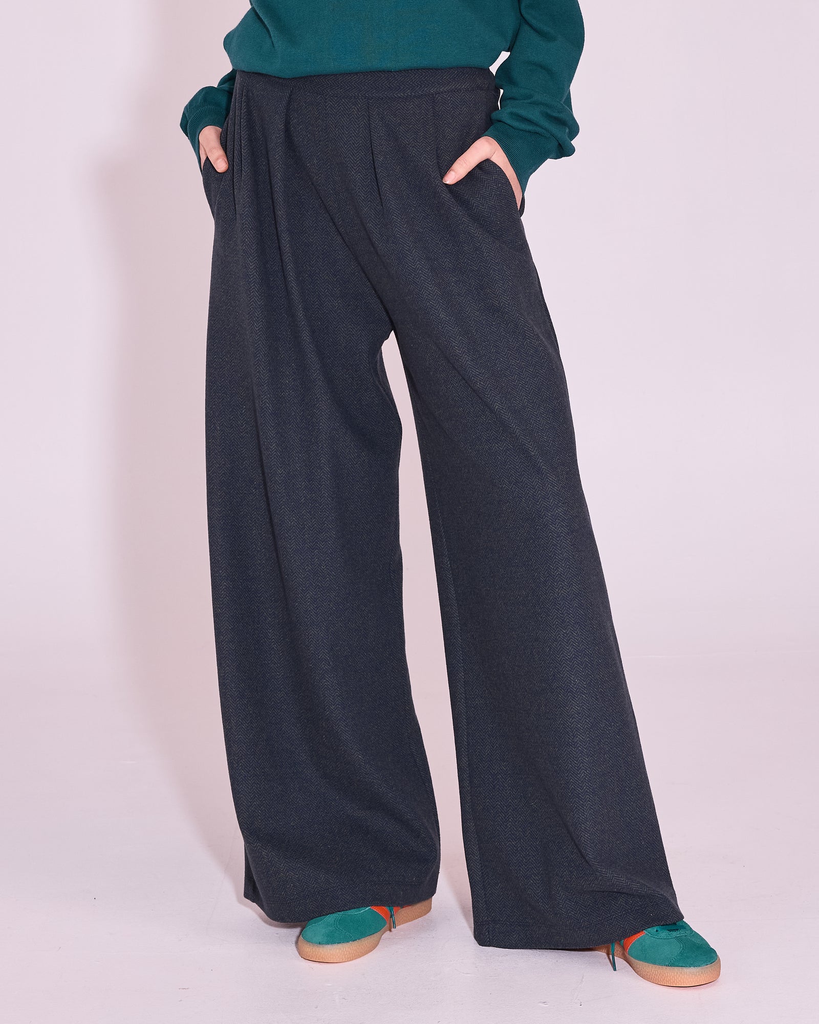 Egbert trousers in dark green herringbone