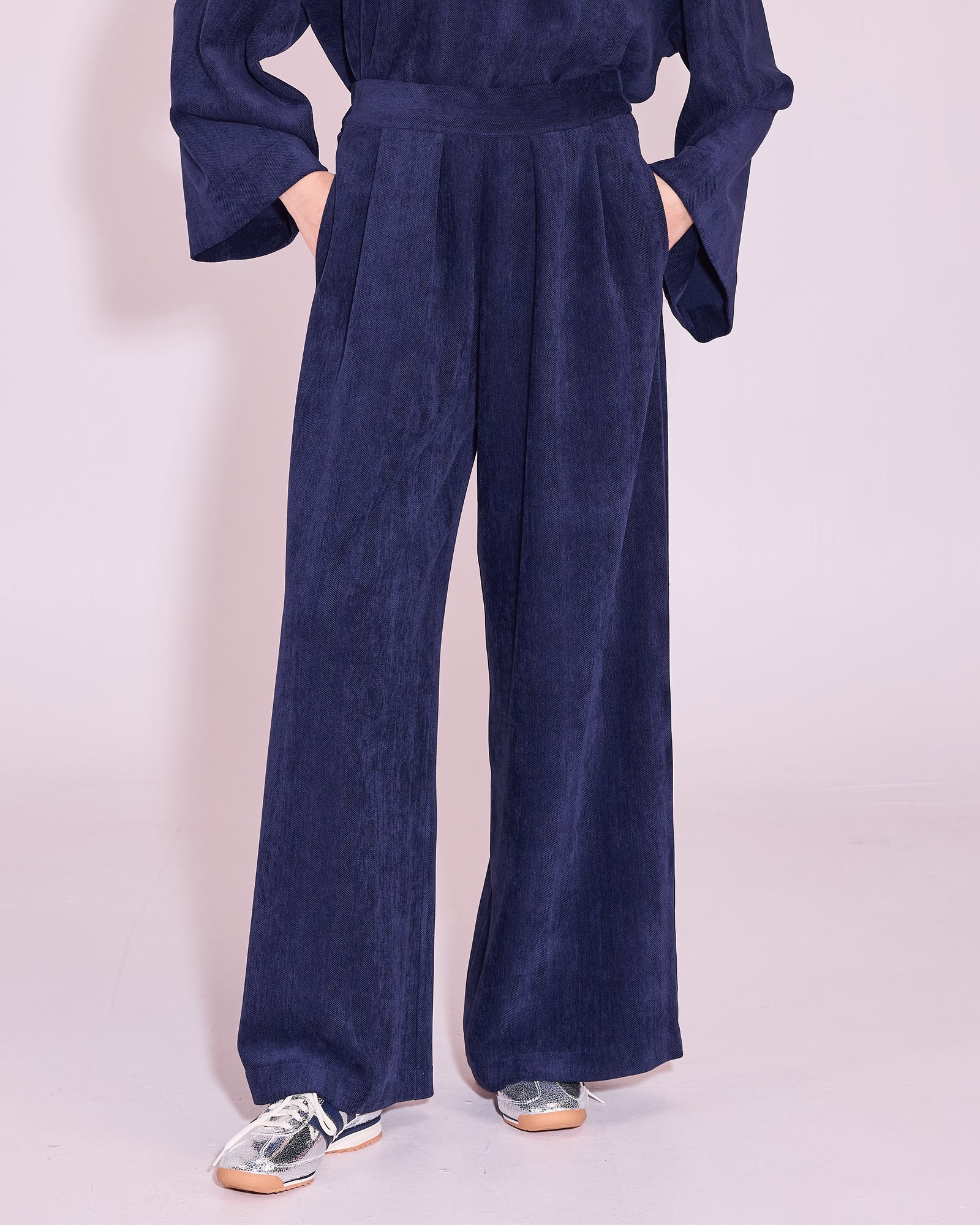 Egbert trousers in deep cobalt