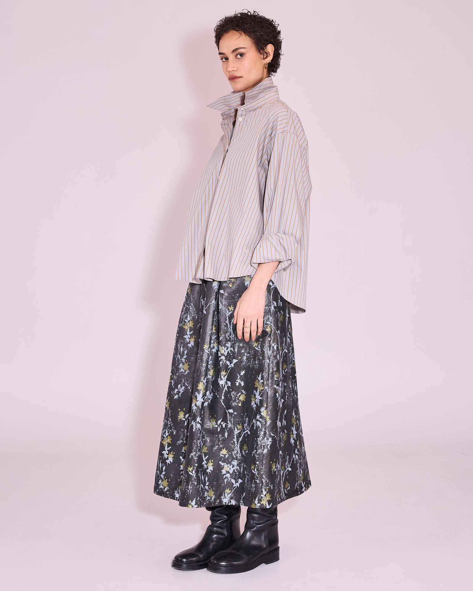 Joplin skirt in anthracite floral jacquard