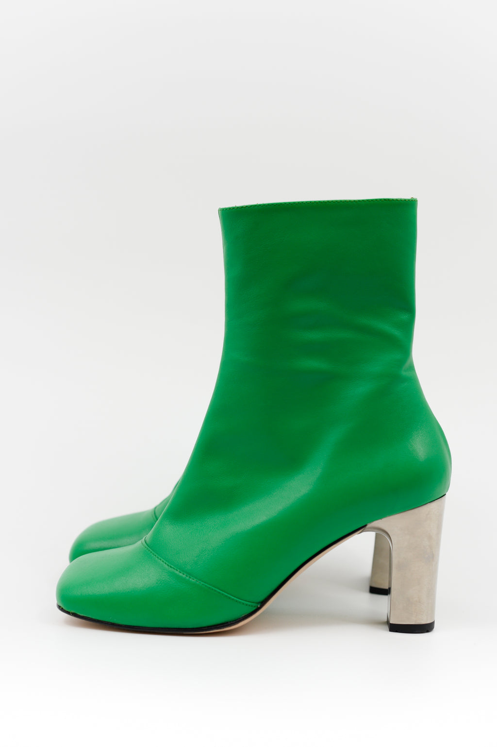 Eames birght green ankle booth