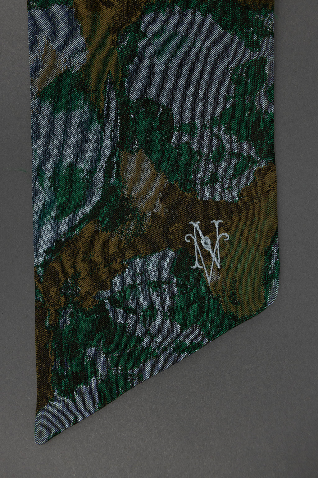 Girsa sjaaltje in rivergreen