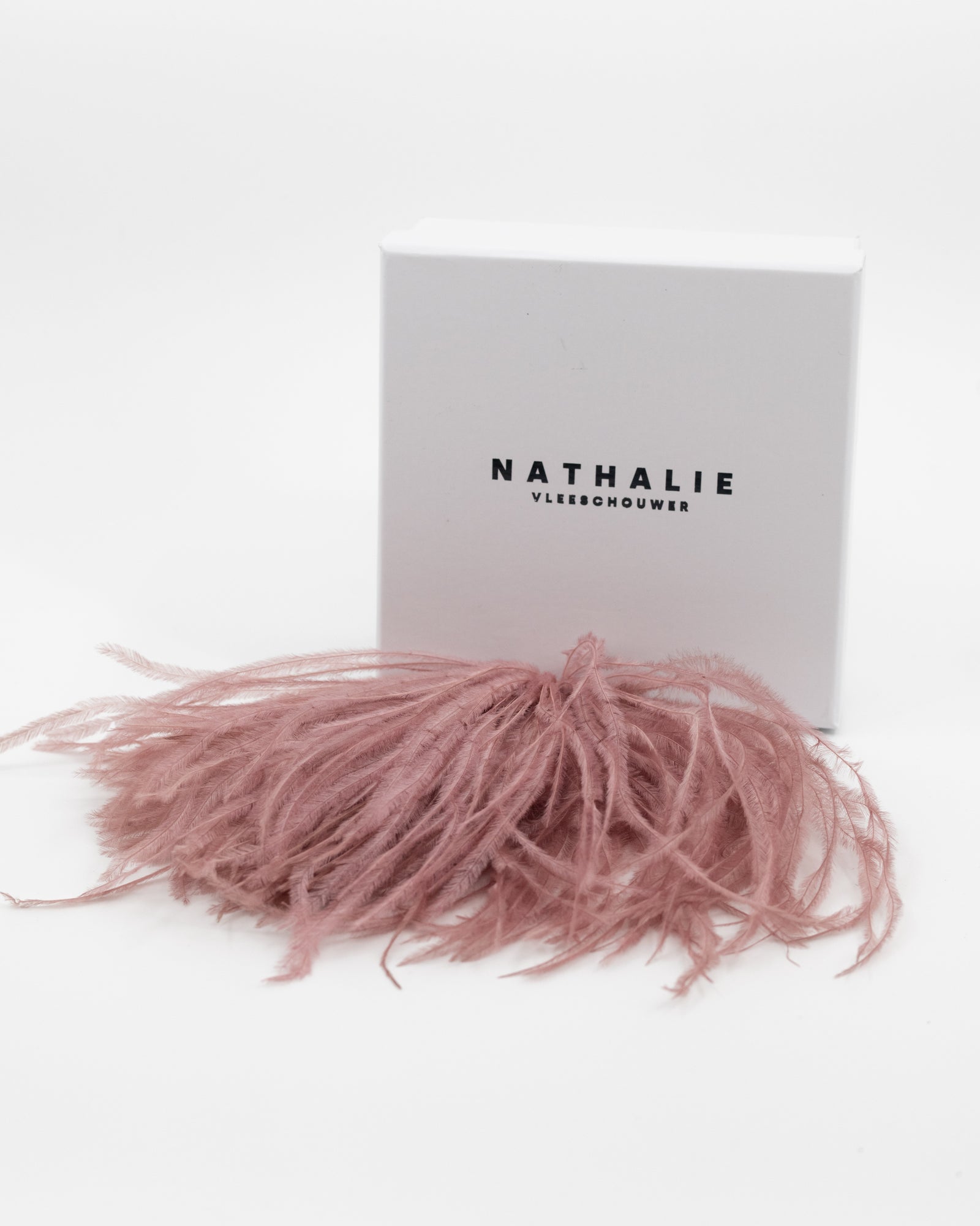 Zaza Brosche mit Federn in alter Rose