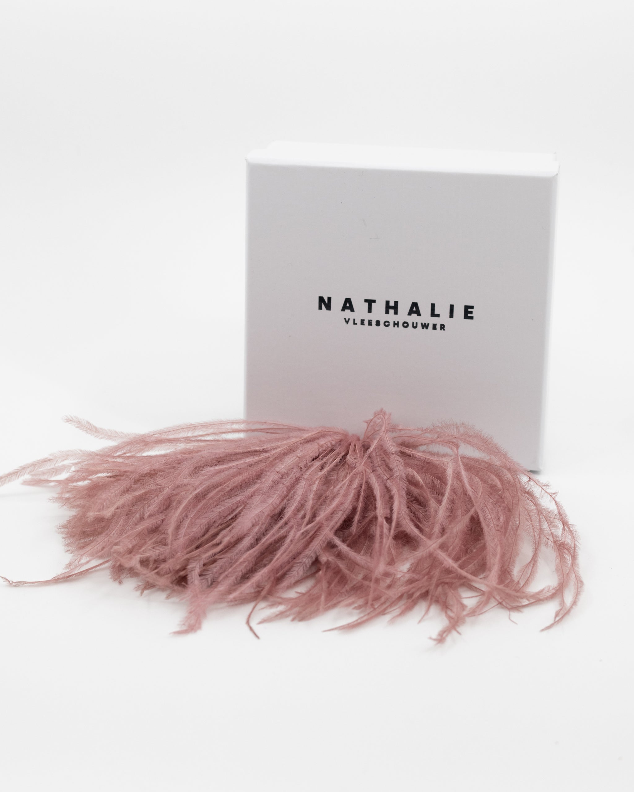Zaza Brosche mit Federn in alter Rose