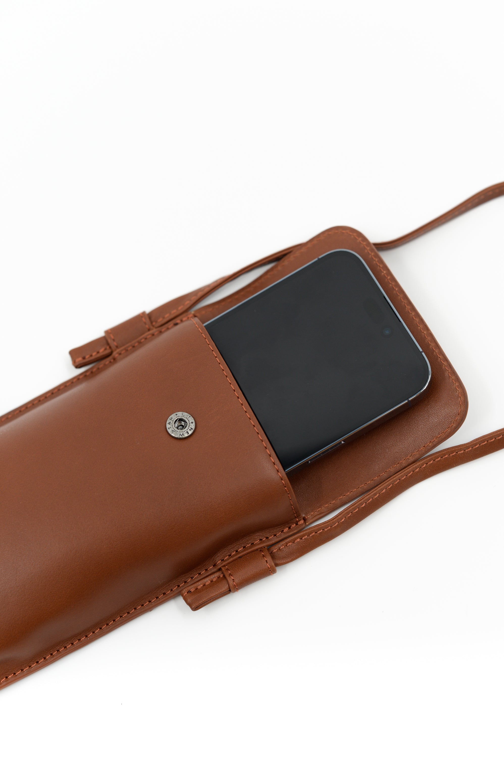 Smartphone bag in cognac nappaleer