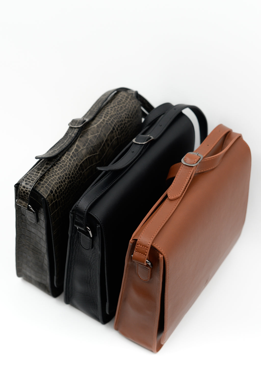 Medium crossbody handbag in black nappa leather