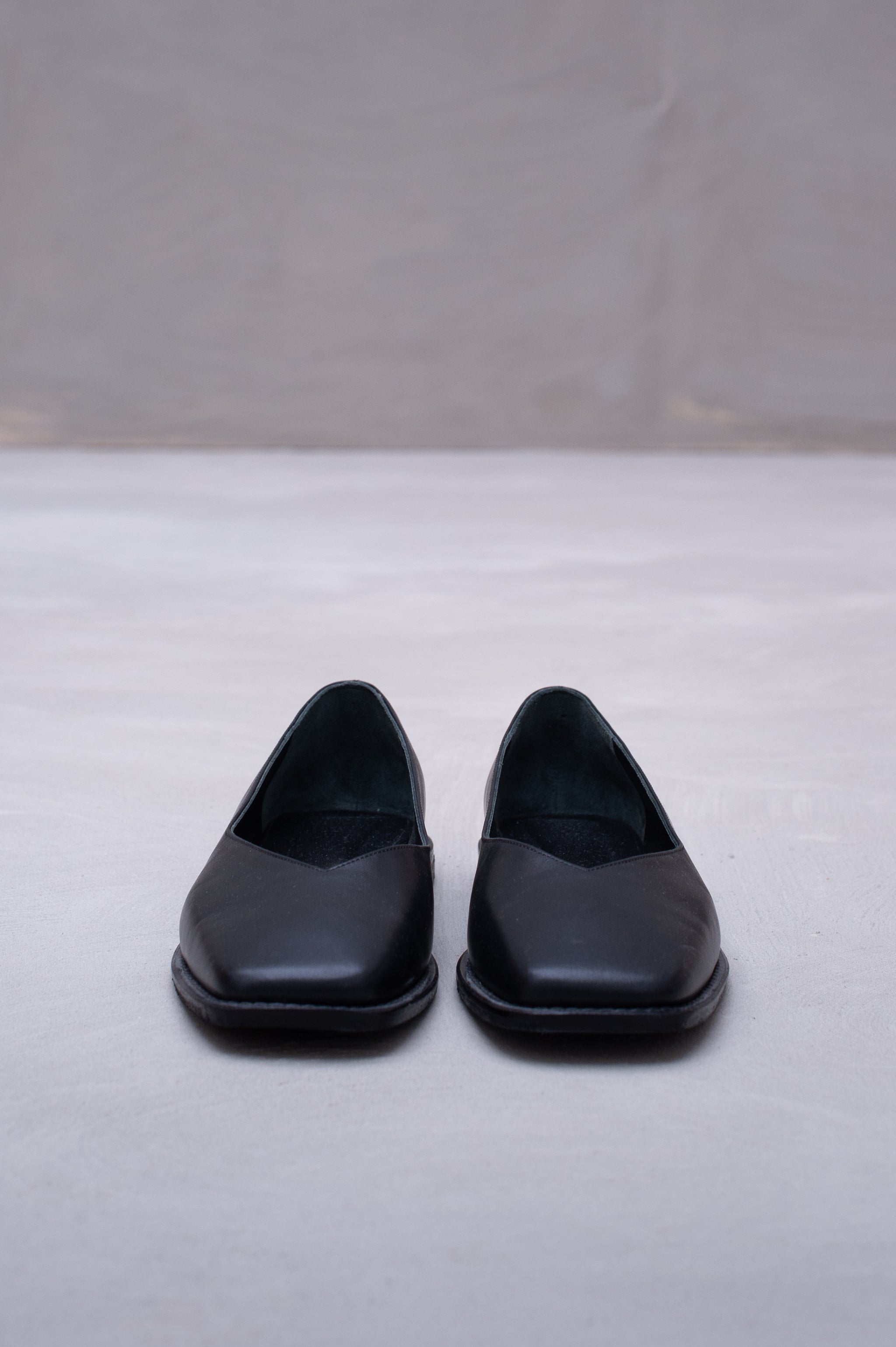 Faiza ballerina in black