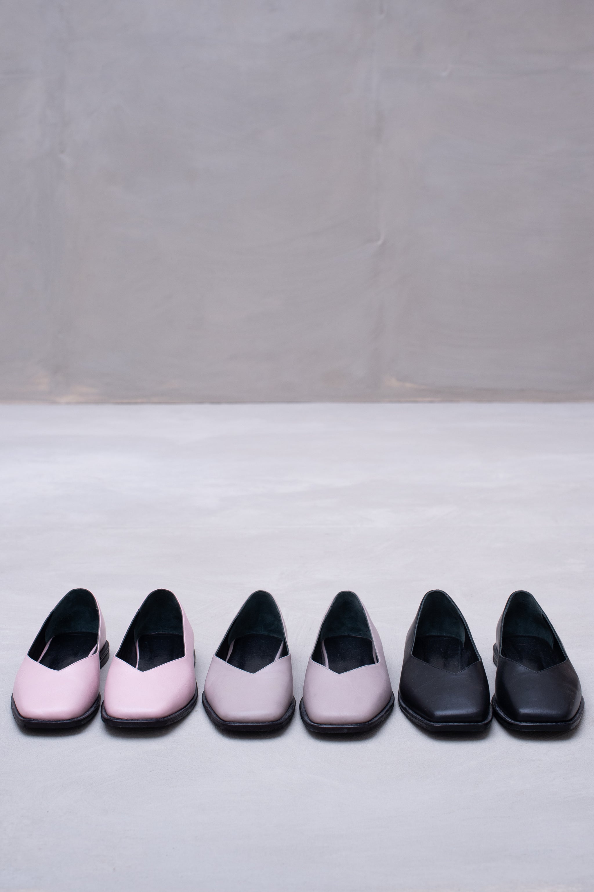 Faiza ballerina in black