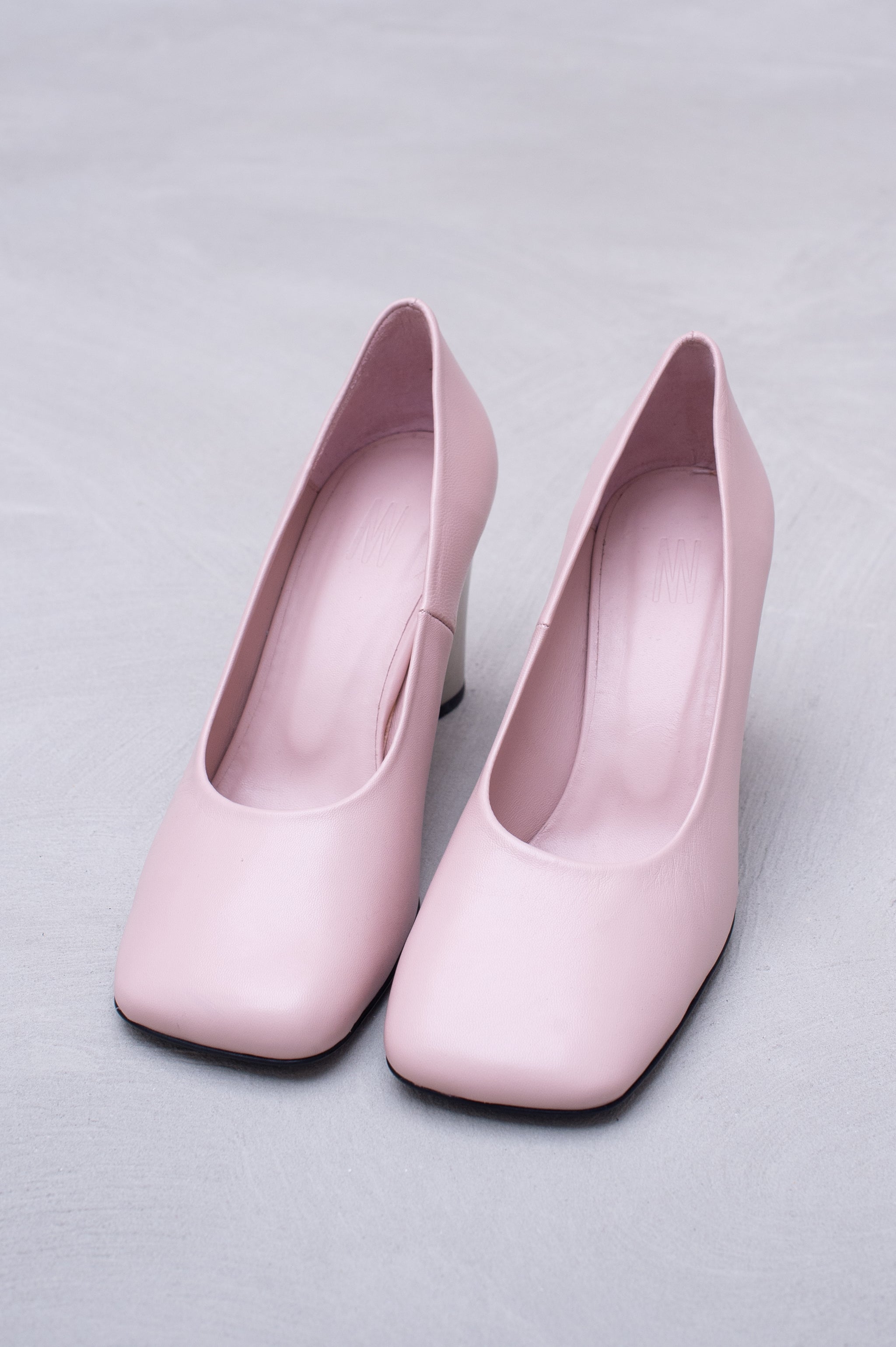 Flume pump in cameo rose