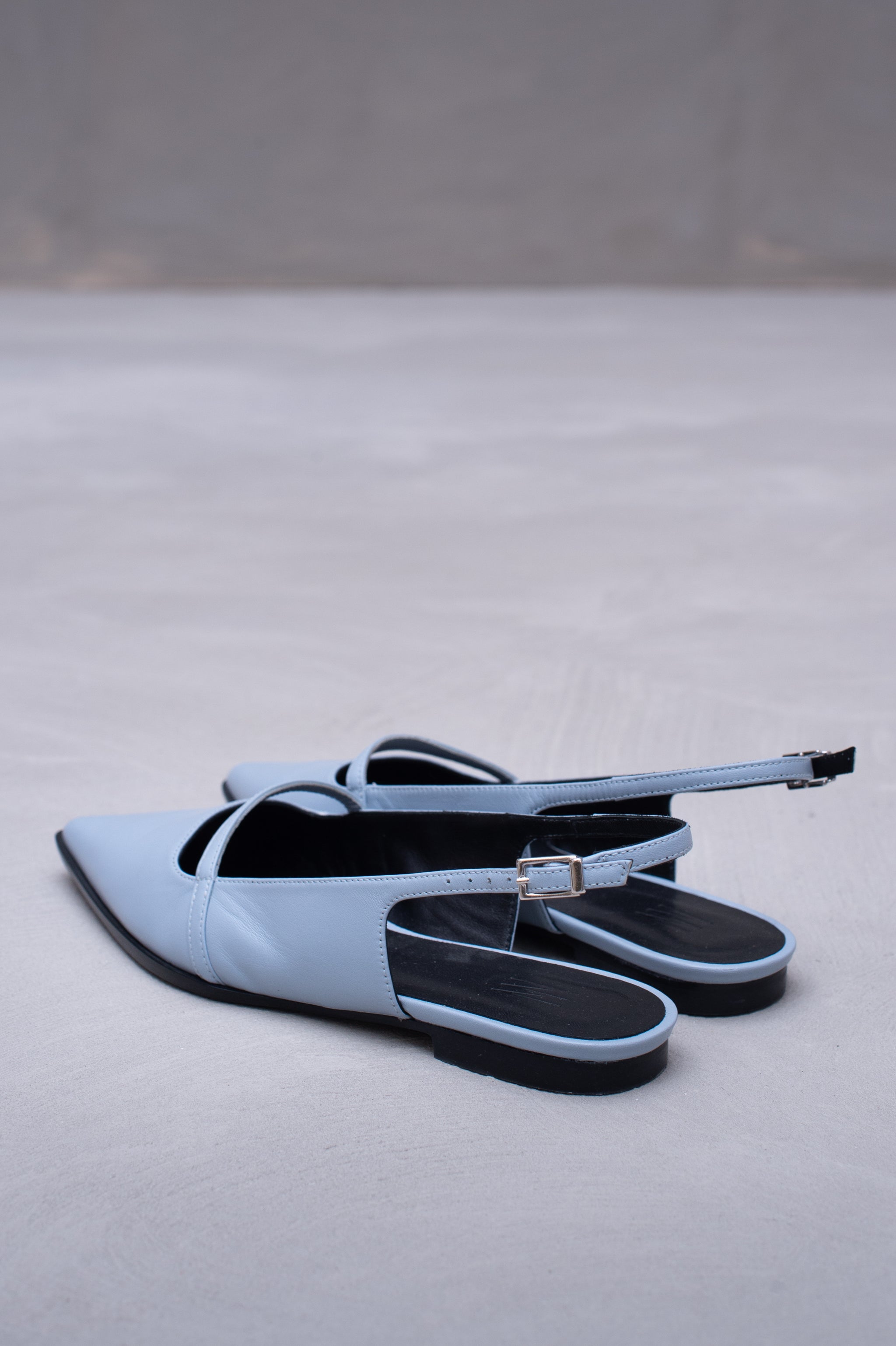 Dallie slingback in dusk blue