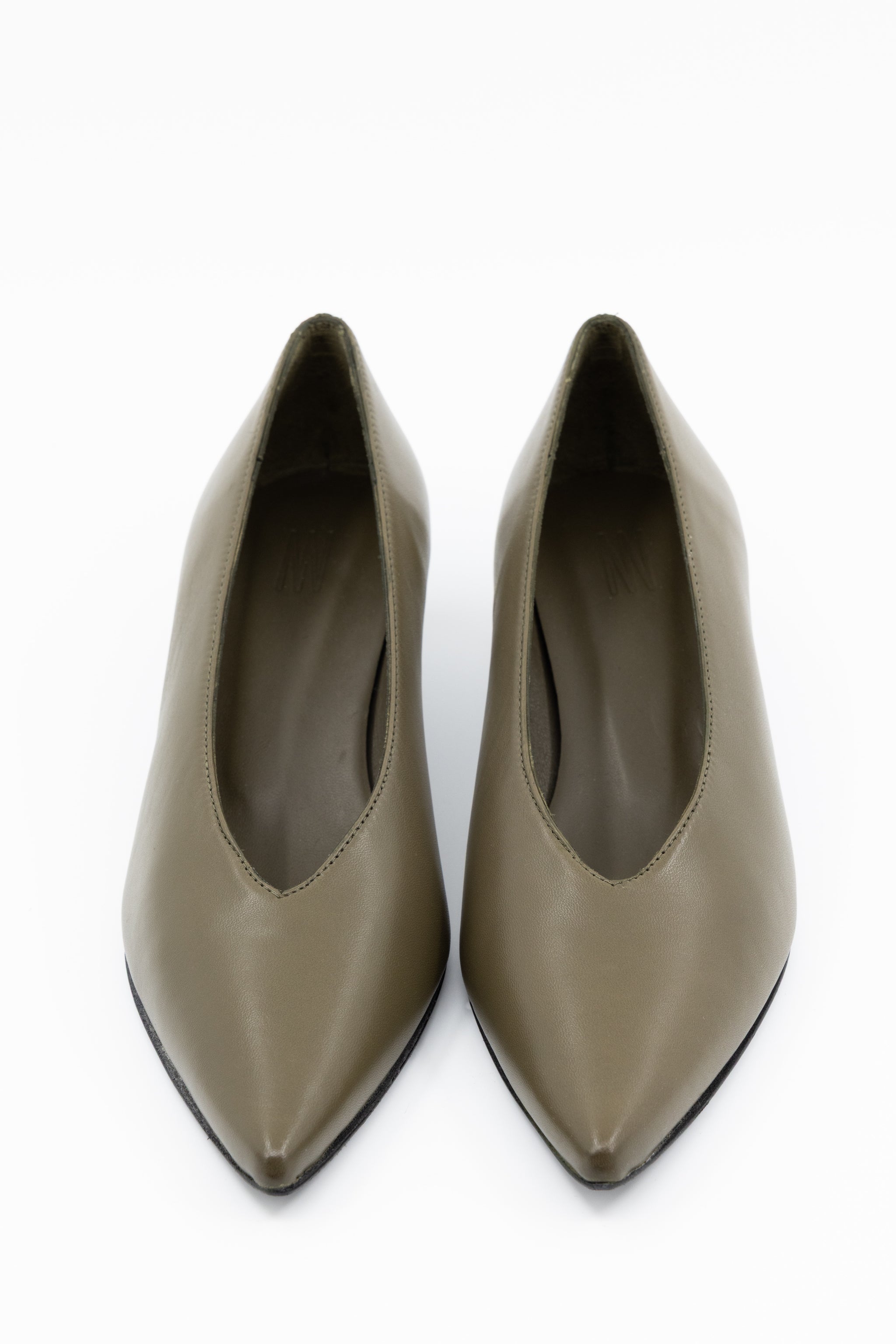 Heaven pump in olive