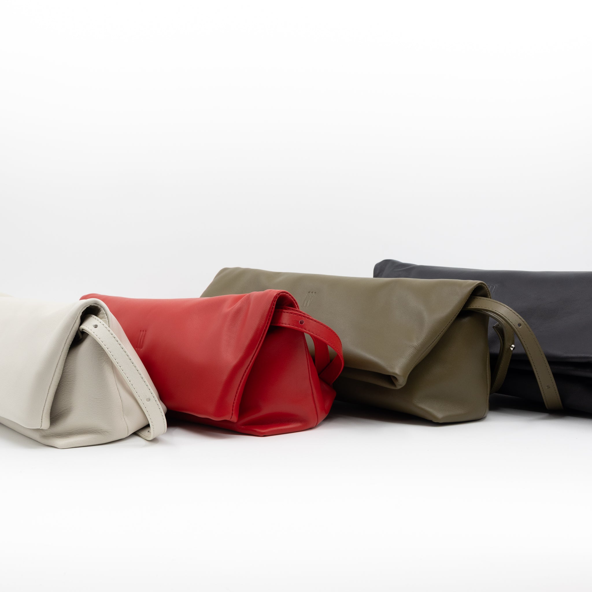 Gennaro handtas in olive