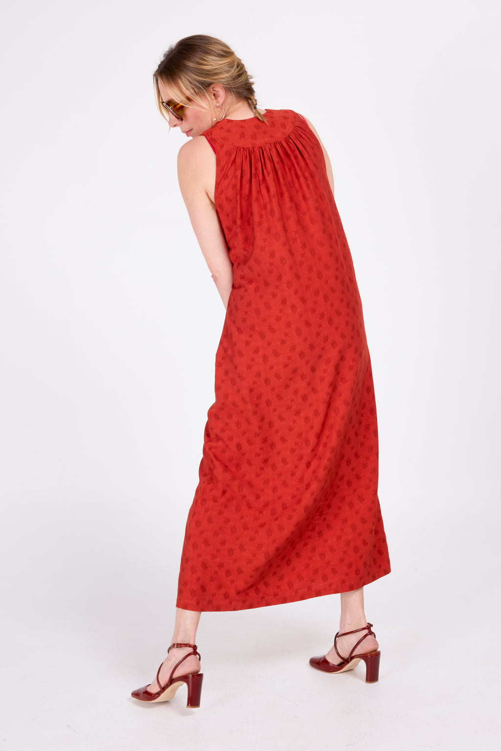 Dina dress in red woven berries