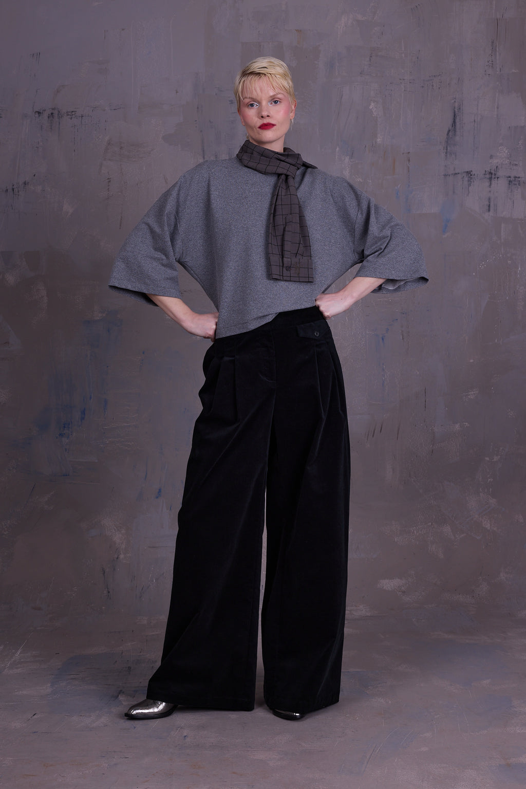 Dotty sweater in cloudy grey