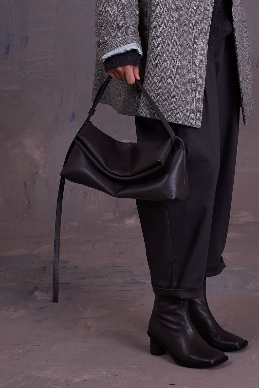 Gennaro handbag in charcoal nappa