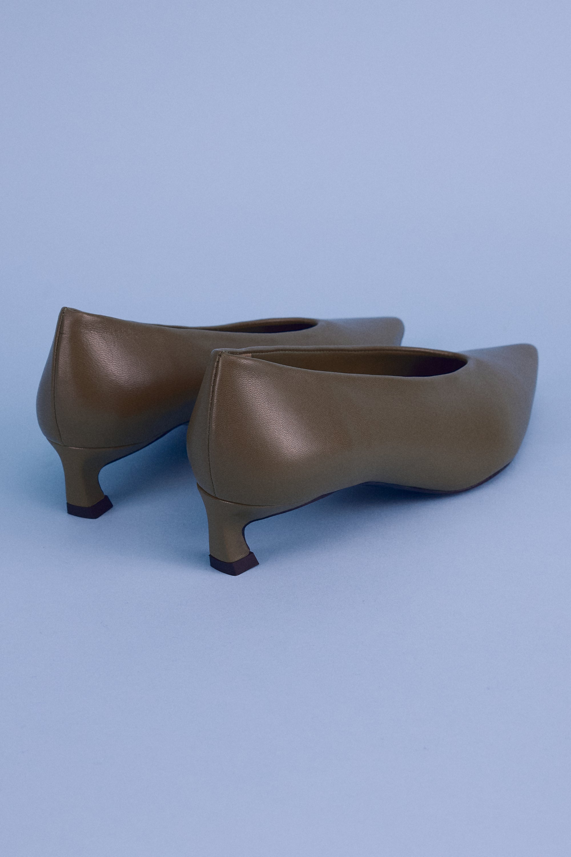 Heaven pump in olive