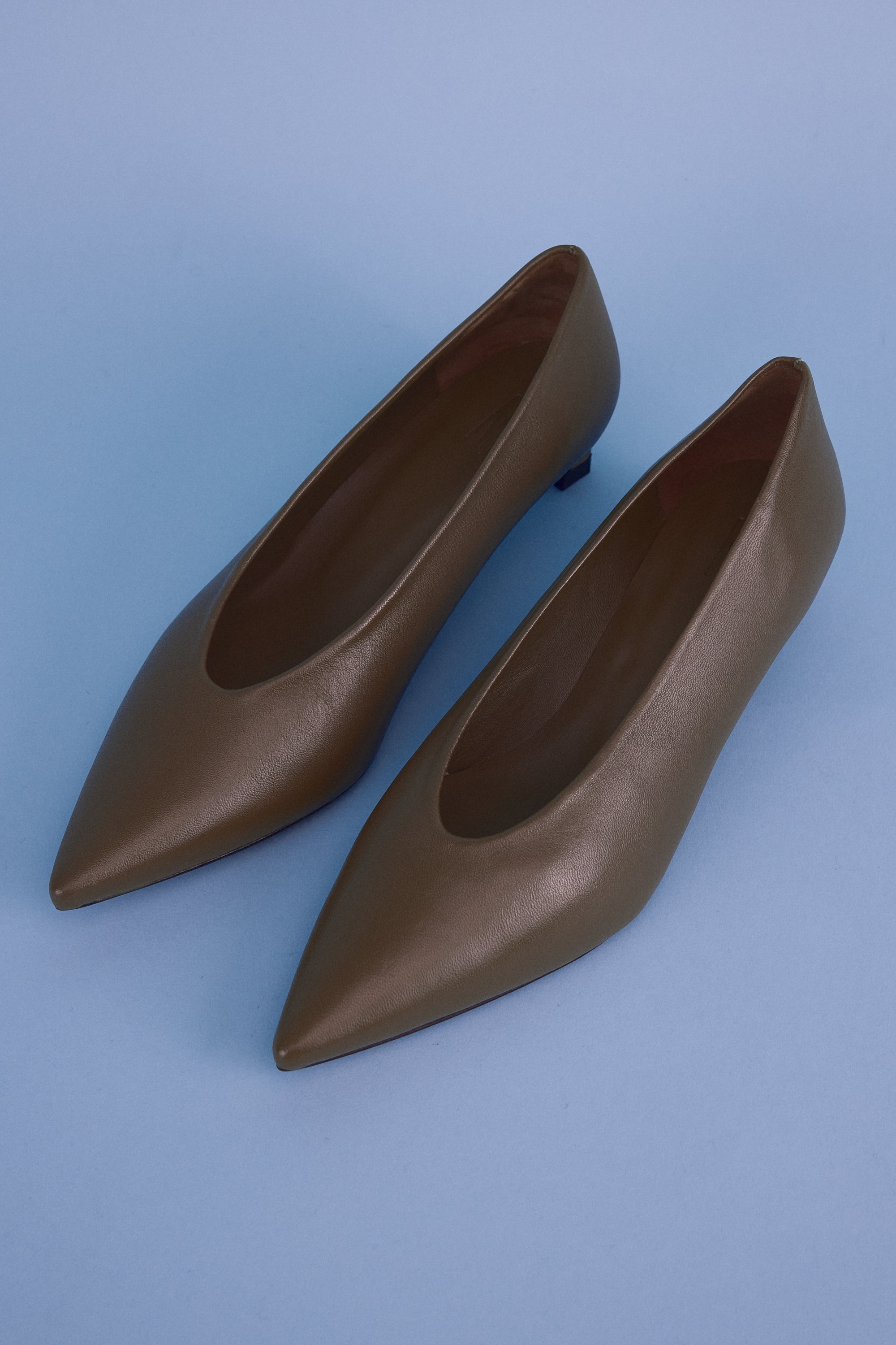 Heaven pump in olive